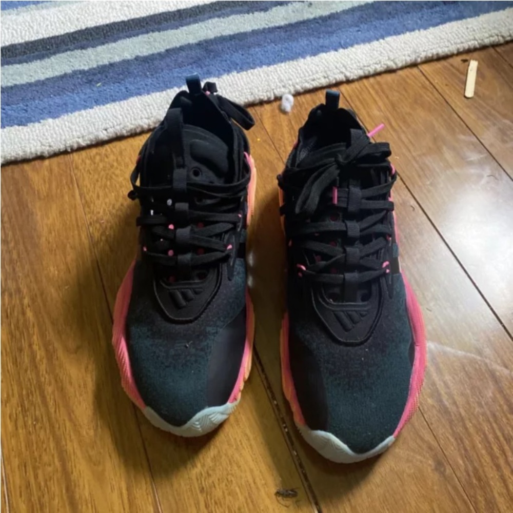 Size 6.5 - adidas Trae Young 1 Citrus Fade